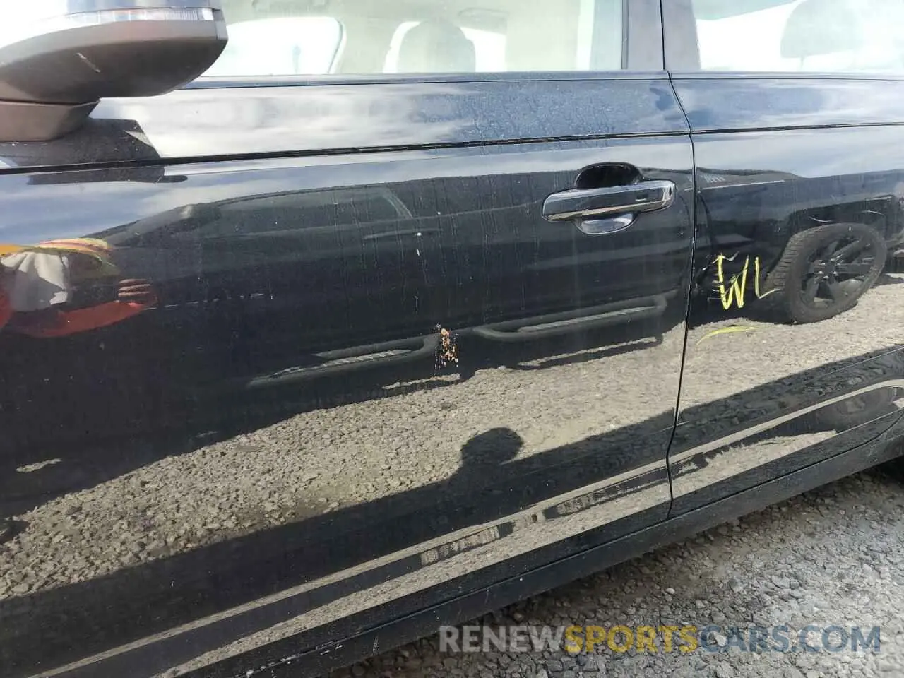 12 Фотография поврежденного автомобиля WAUGMAF45KN019018 AUDI A4 2019