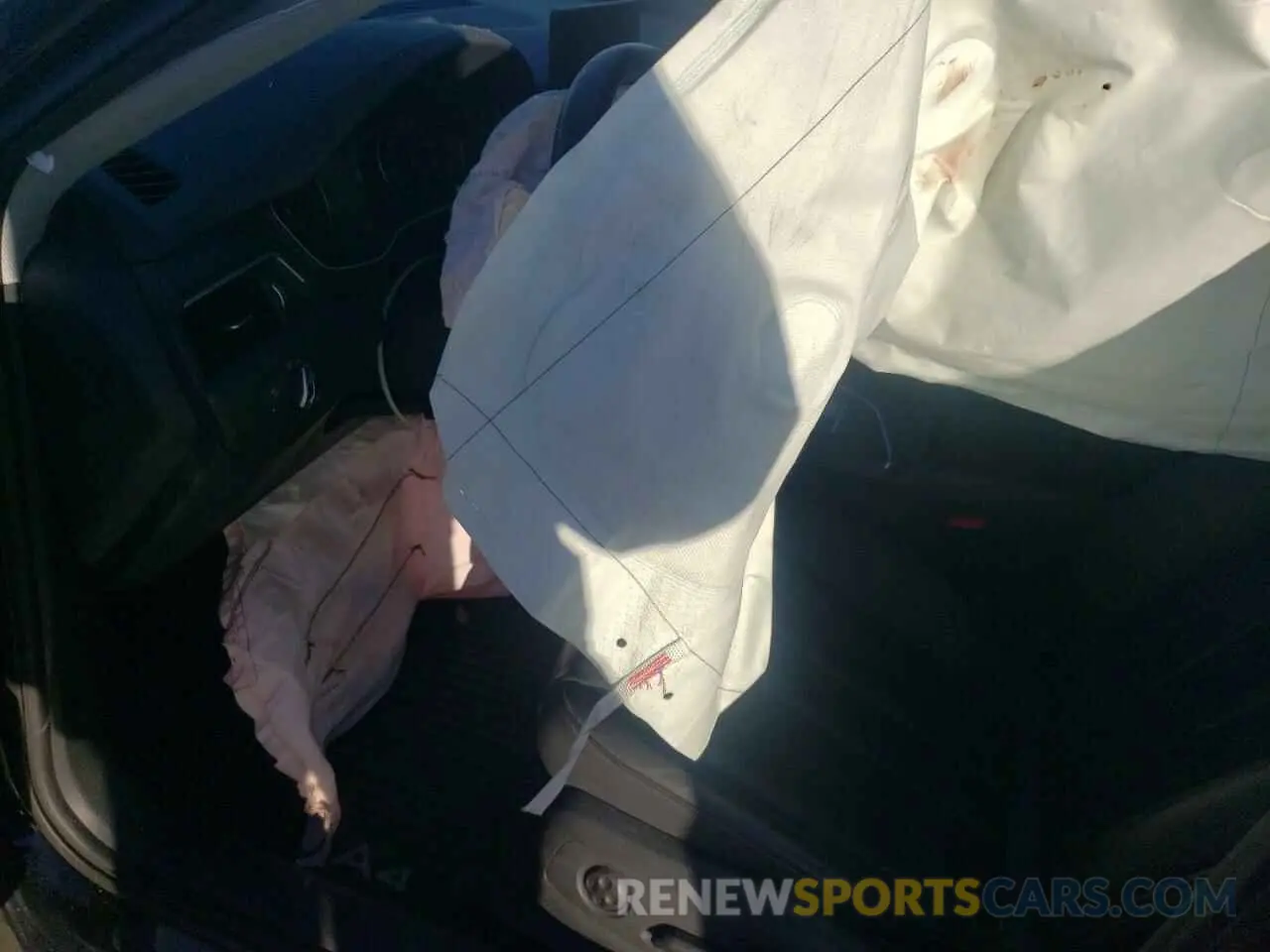 8 Photograph of a damaged car WAUGMAF46KA113691 AUDI A4 2019