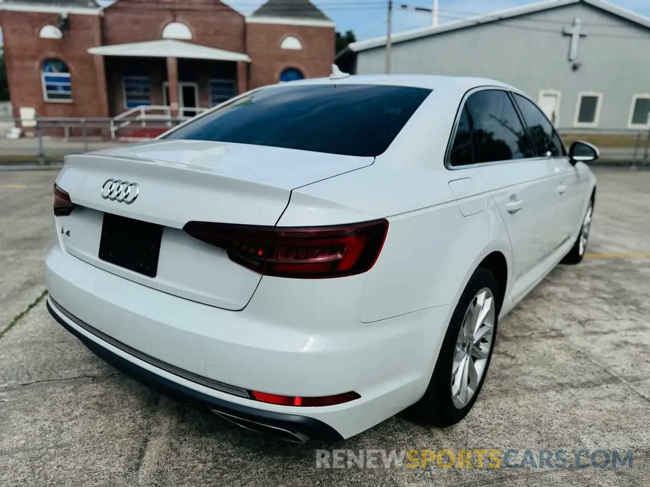 4 Photograph of a damaged car WAUGMAF46KN007881 AUDI A4 2019