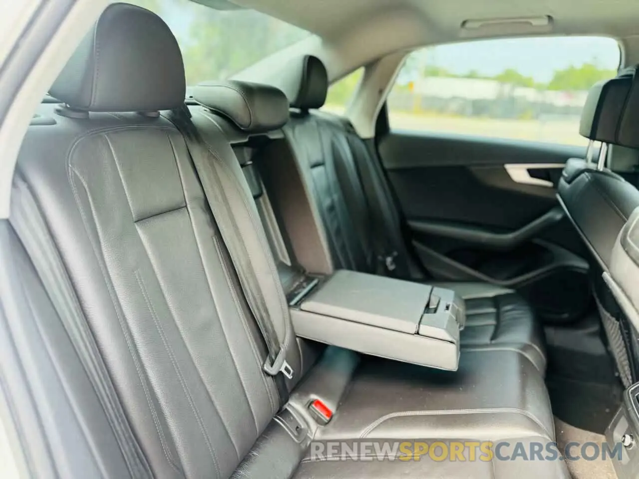 6 Photograph of a damaged car WAUGMAF46KN007881 AUDI A4 2019