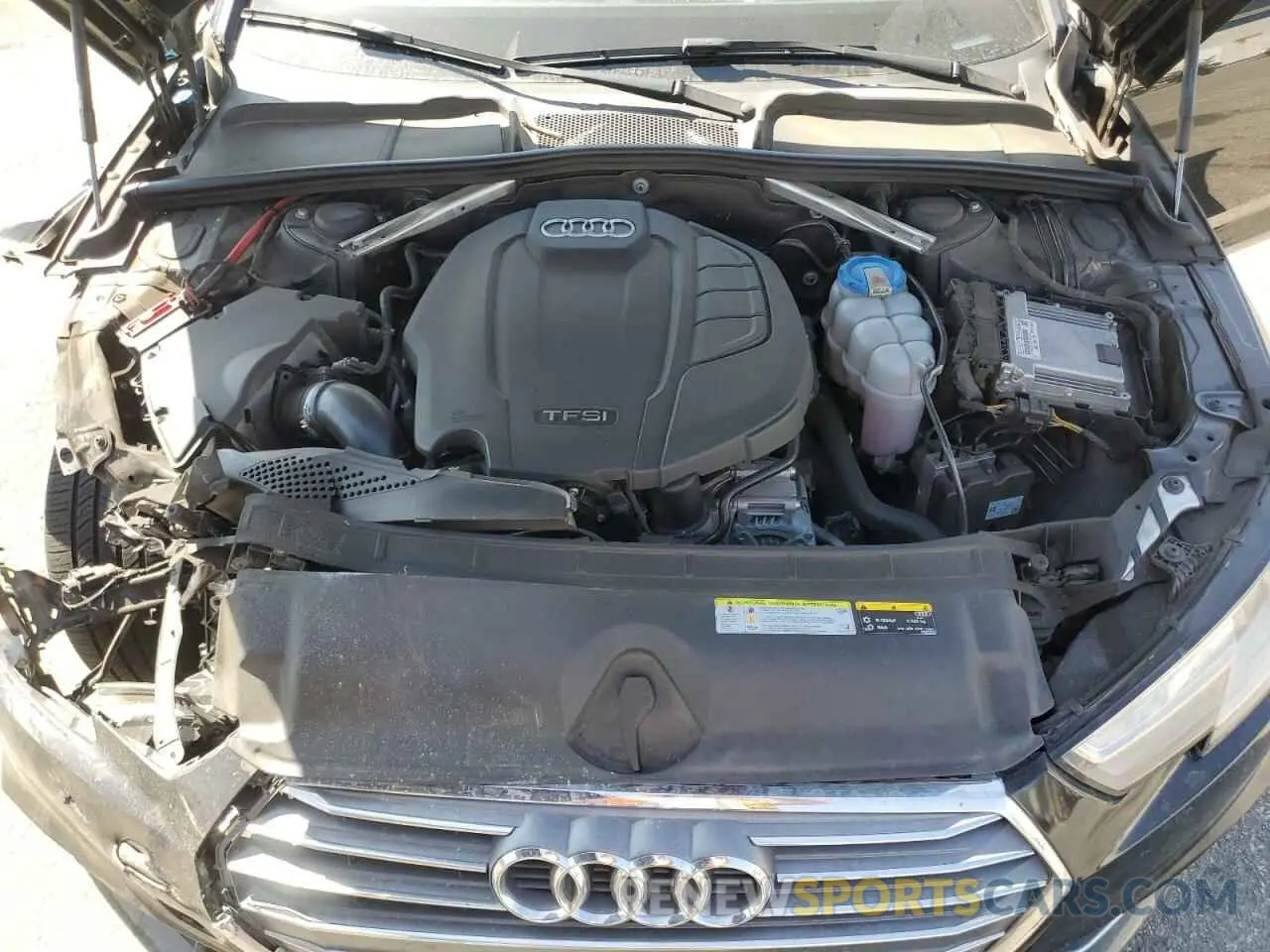 11 Фотография поврежденного автомобиля WAUGMAF47KN007355 AUDI A4 2019