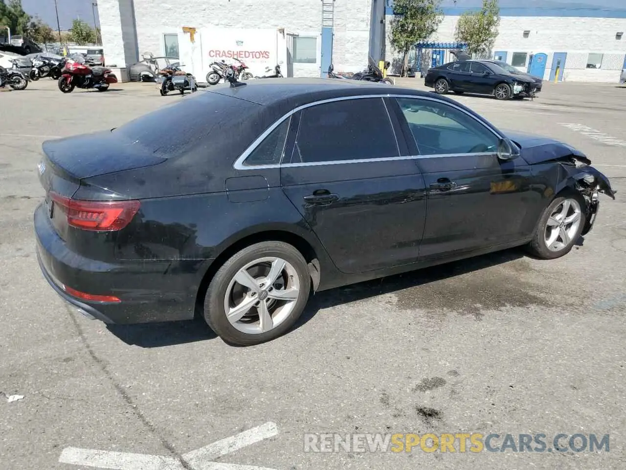 3 Фотография поврежденного автомобиля WAUGMAF47KN007355 AUDI A4 2019