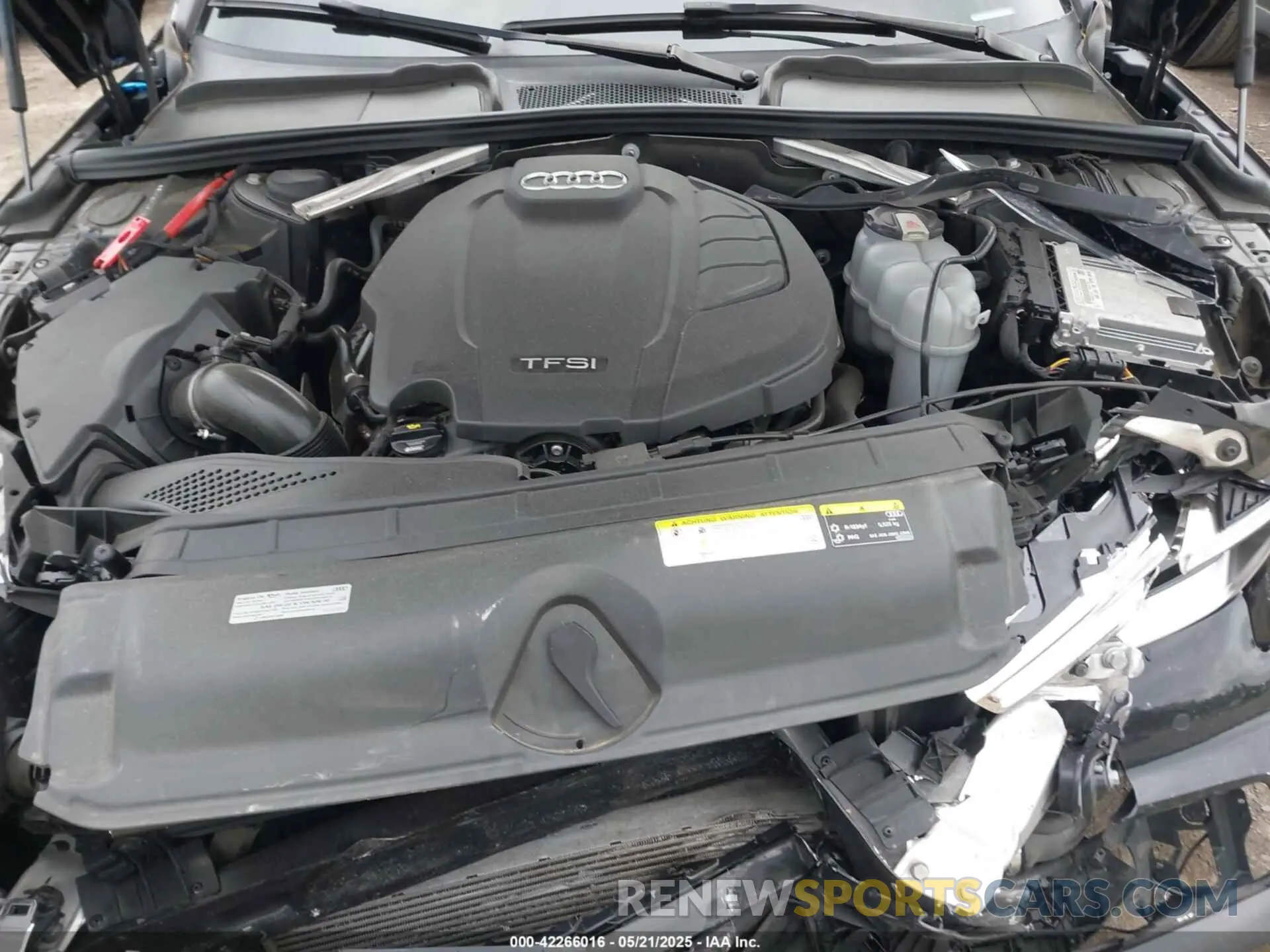 10 Фотография поврежденного автомобиля WAUGMAF48KA109318 AUDI A4 2019