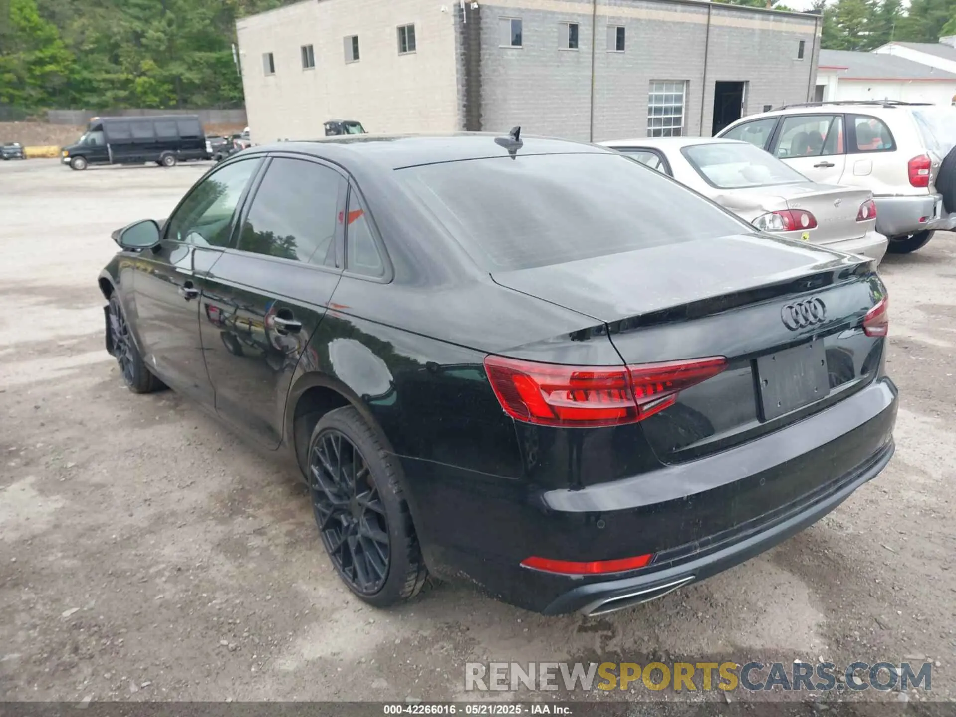 14 Фотография поврежденного автомобиля WAUGMAF48KA109318 AUDI A4 2019