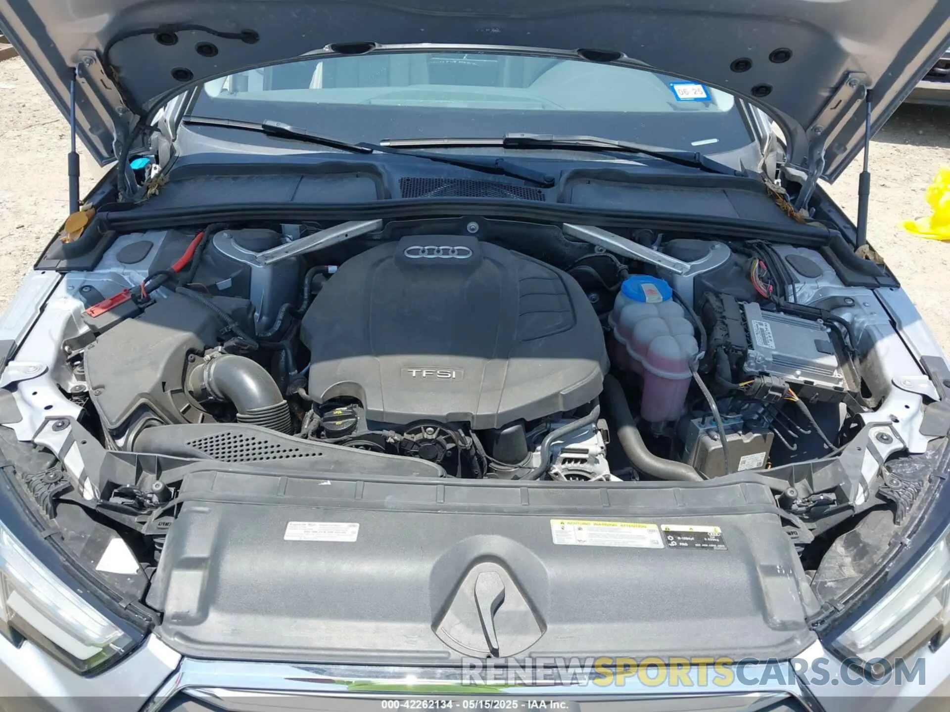10 Фотография поврежденного автомобиля WAUGMAF48KN004870 AUDI A4 2019