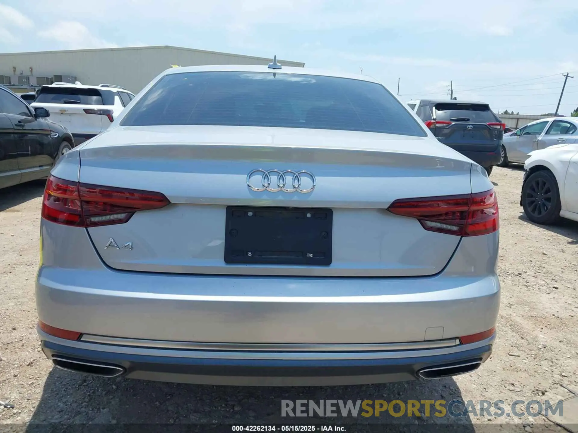 16 Фотография поврежденного автомобиля WAUGMAF48KN004870 AUDI A4 2019