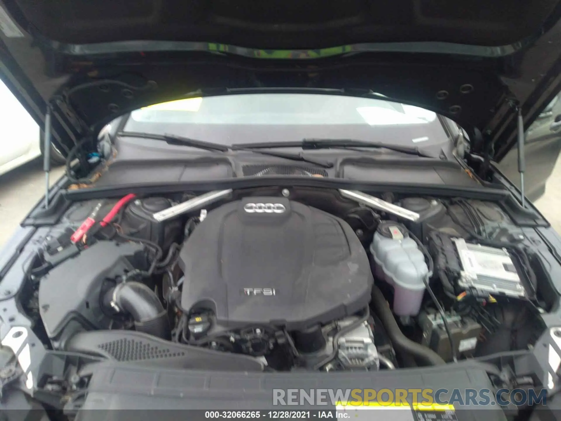 10 Фотография поврежденного автомобиля WAUGMAF49KN015876 AUDI A4 2019