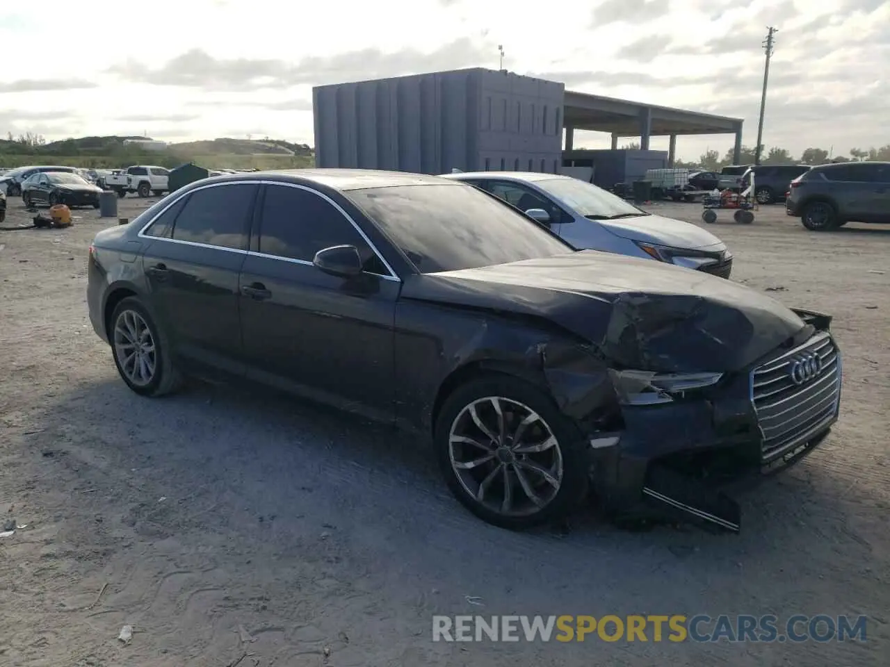 4 Фотография поврежденного автомобиля WAUGMAF4XKA038476 AUDI A4 2019