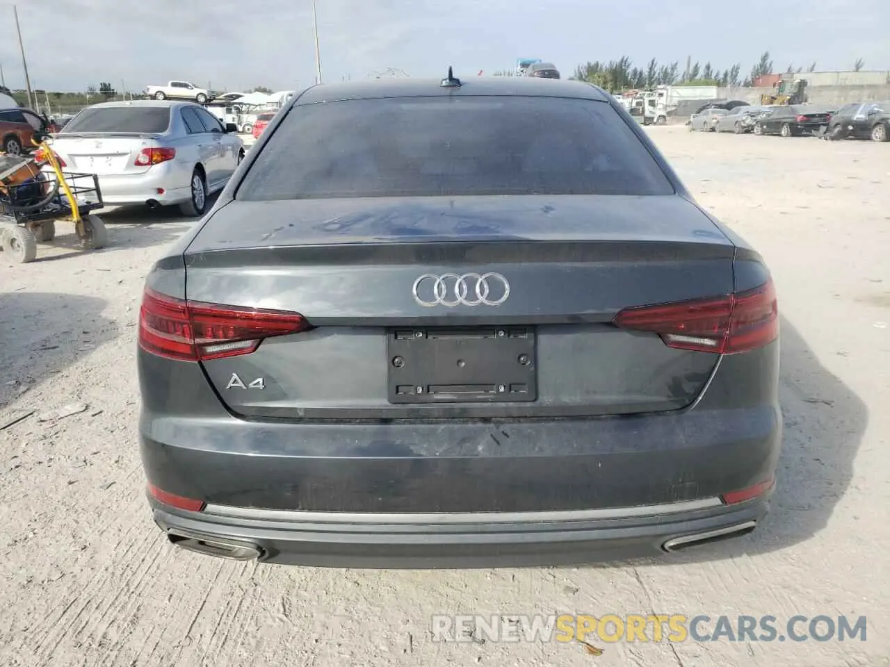 6 Фотография поврежденного автомобиля WAUGMAF4XKA038476 AUDI A4 2019