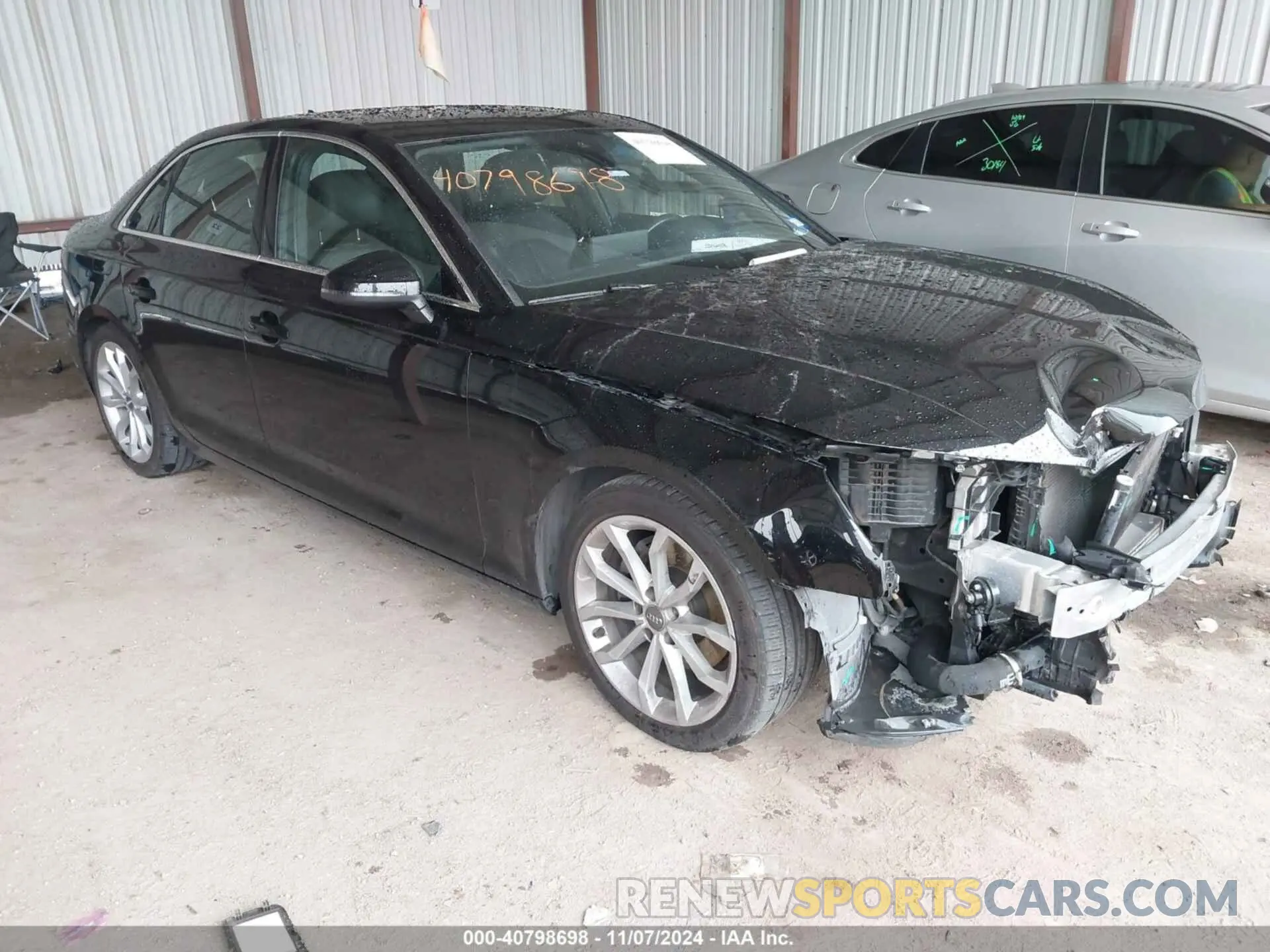 1 Фотография поврежденного автомобиля WAUHMAF46KN016035 AUDI A4 2019