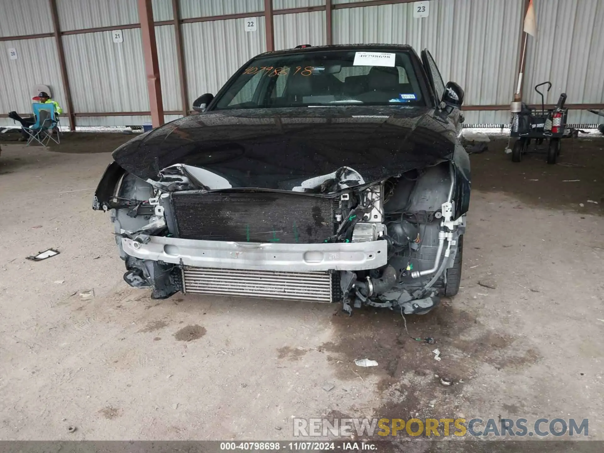 6 Фотография поврежденного автомобиля WAUHMAF46KN016035 AUDI A4 2019