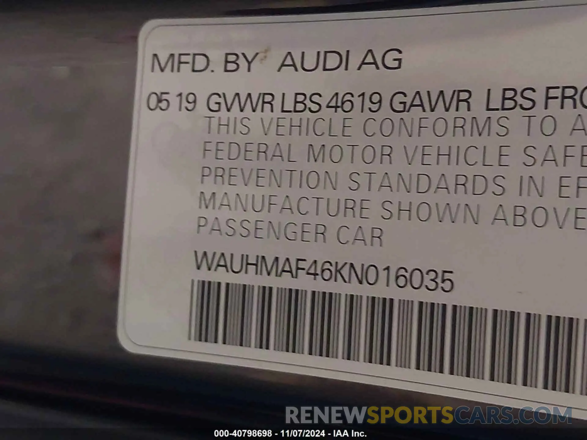 9 Фотография поврежденного автомобиля WAUHMAF46KN016035 AUDI A4 2019