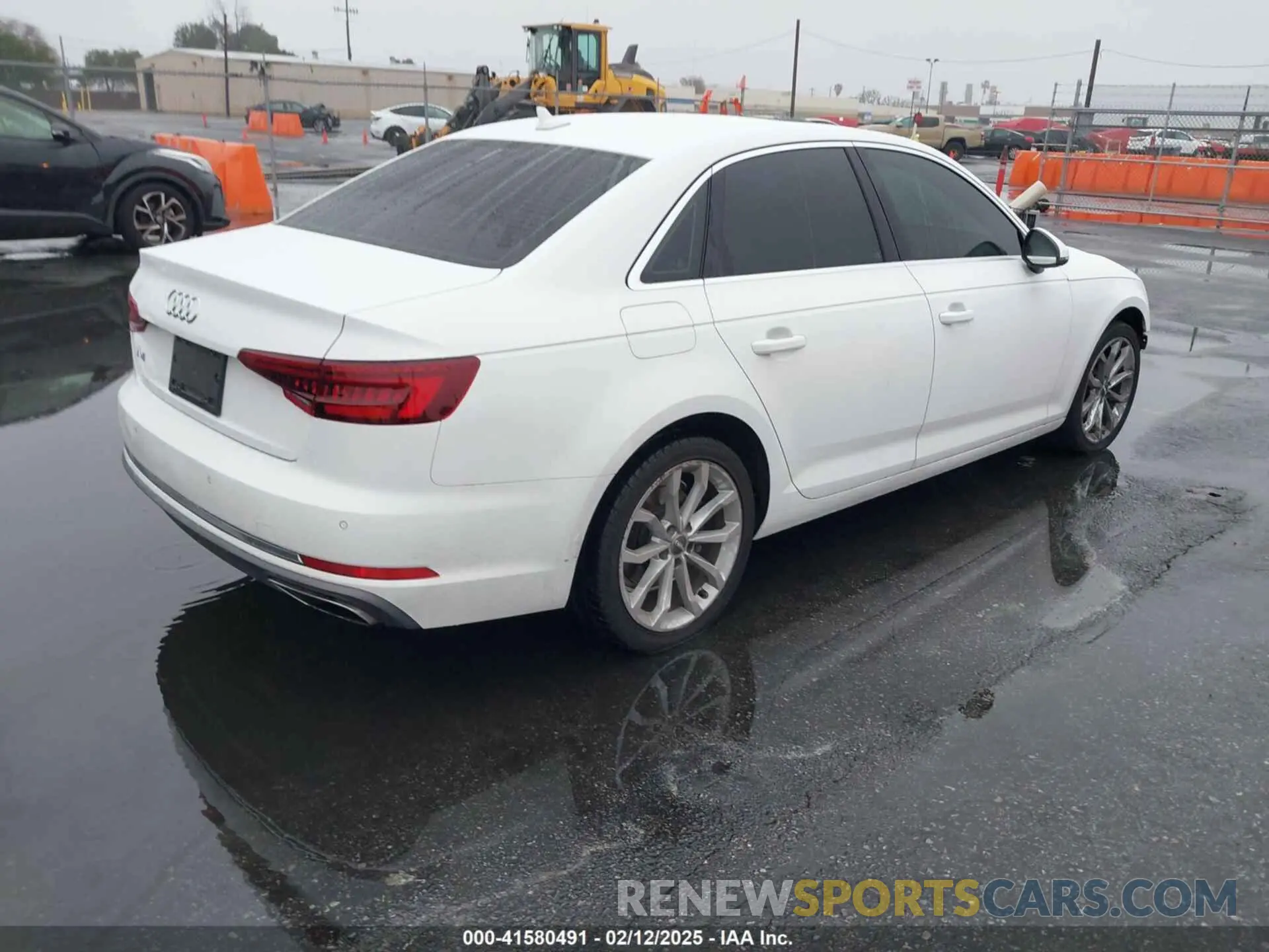 4 Фотография поврежденного автомобиля WAUHMAF48KA106455 AUDI A4 2019