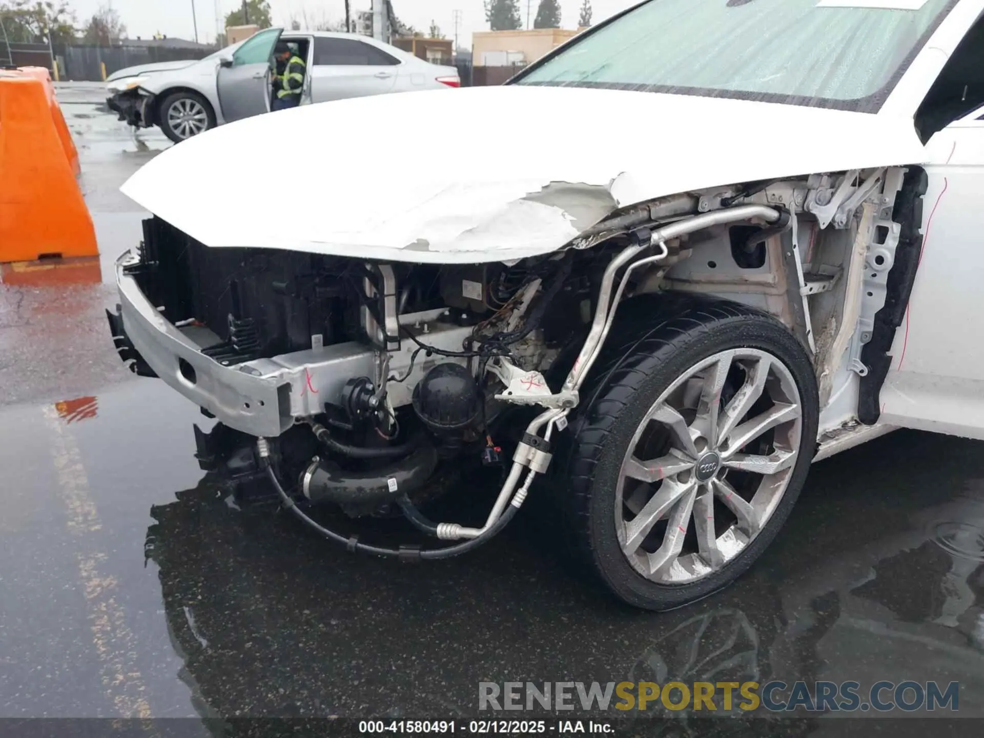 6 Фотография поврежденного автомобиля WAUHMAF48KA106455 AUDI A4 2019