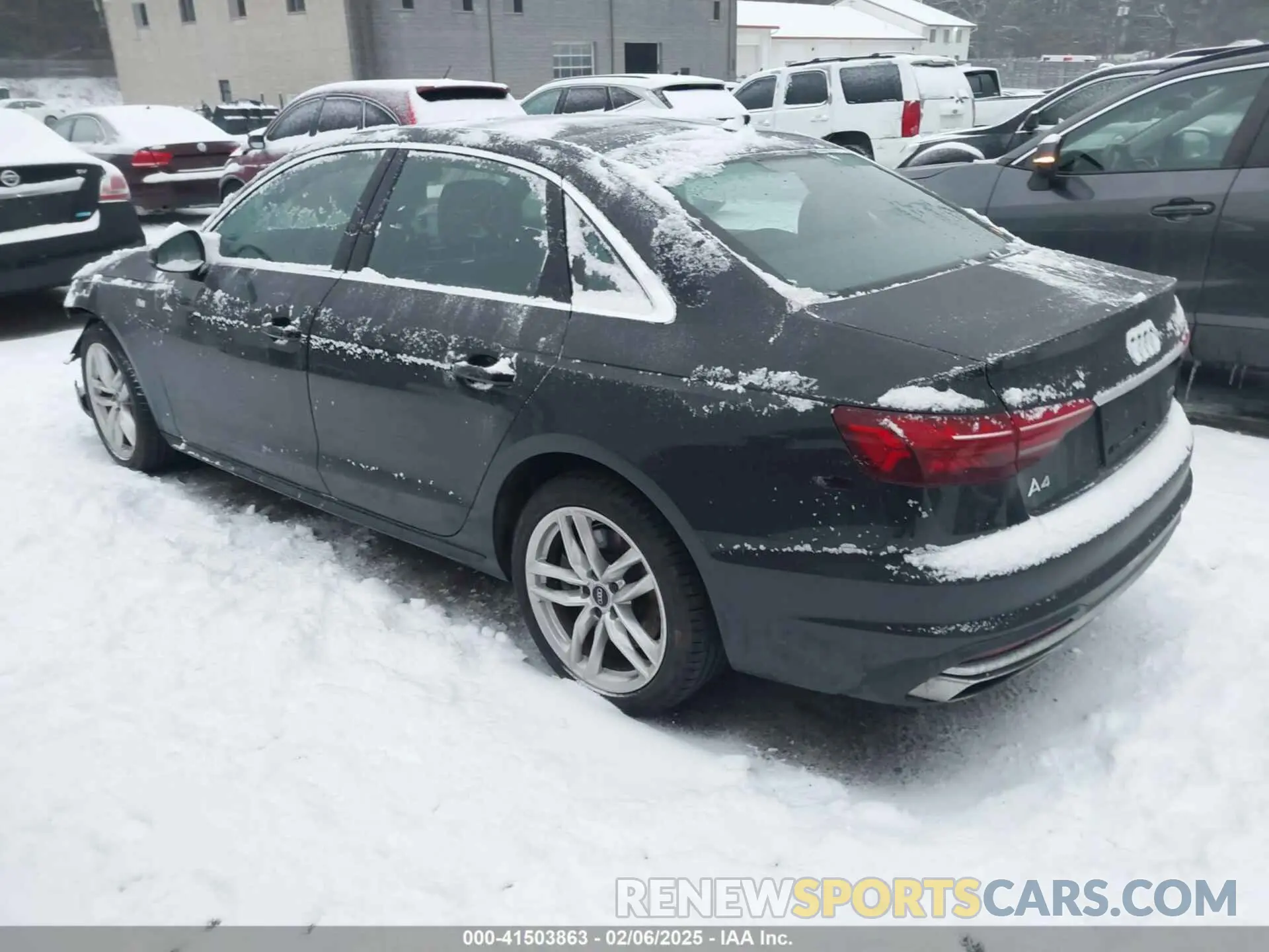 3 Фотография поврежденного автомобиля WAUDNAF42LA042880 AUDI A4 2020