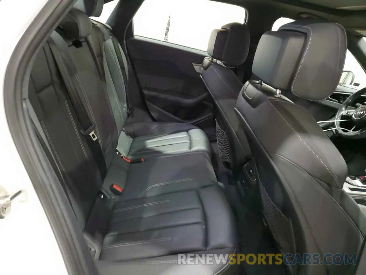 10 Фотография поврежденного автомобиля WAUENAF45LN005173 AUDI A4 2020