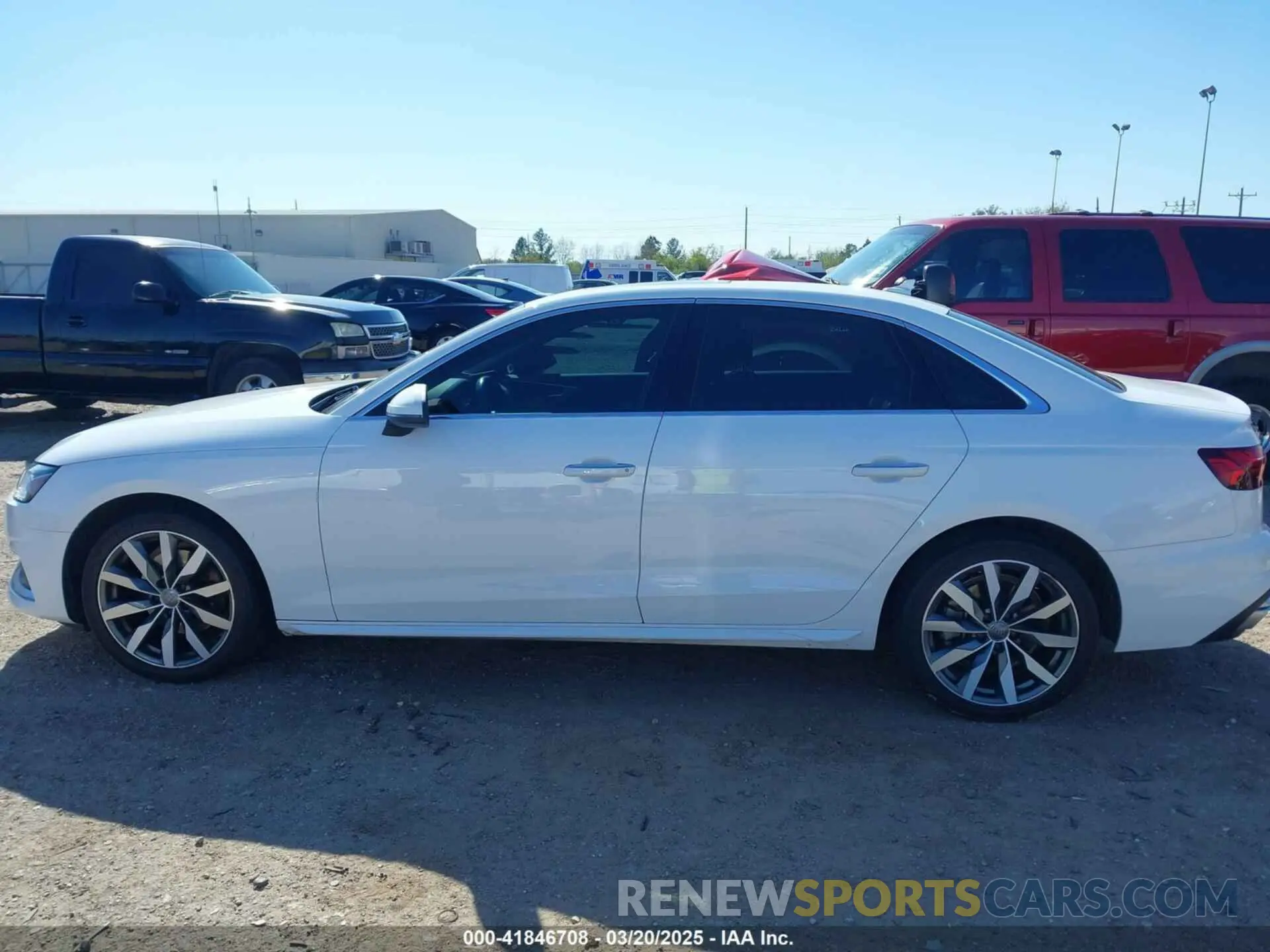 14 Фотография поврежденного автомобиля WAUGMAF44LN013504 AUDI A4 2020