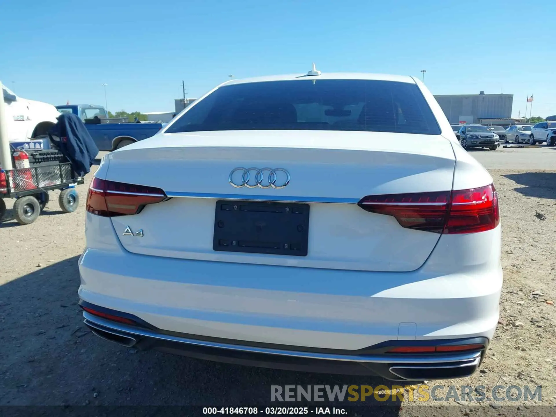 16 Фотография поврежденного автомобиля WAUGMAF44LN013504 AUDI A4 2020