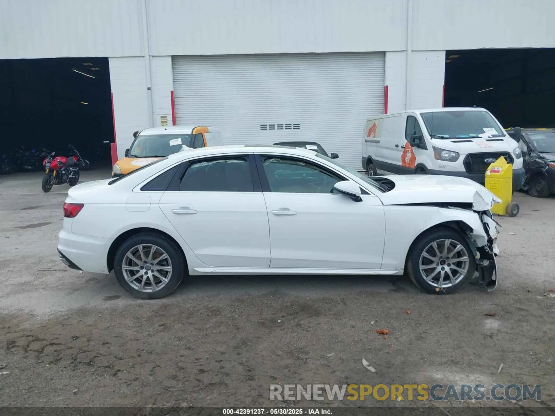 12 Photograph of a damaged car WAUGMAF49LA044903 AUDI A4 2020