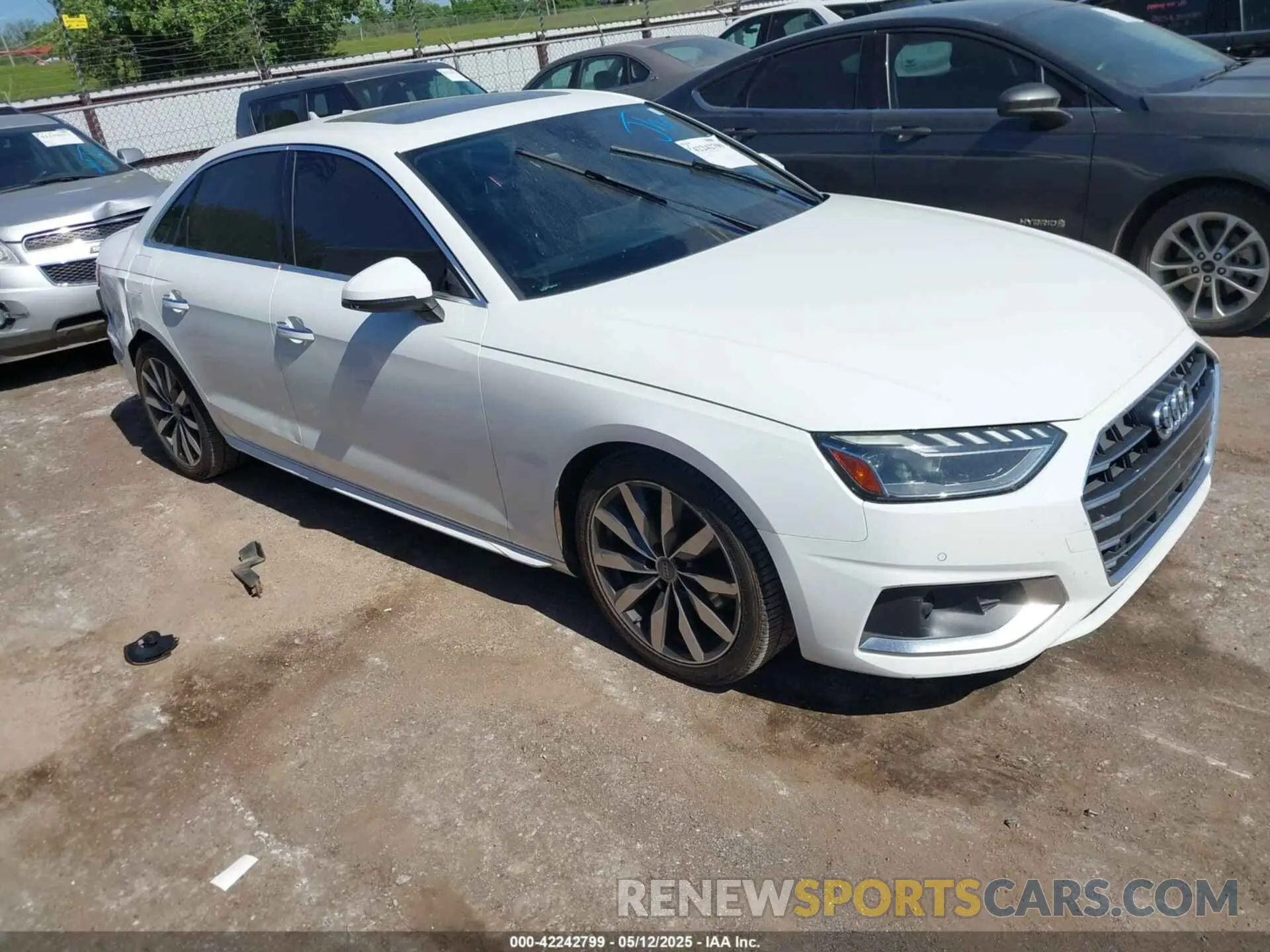 1 Фотография поврежденного автомобиля WAUHMAF48LN011274 AUDI A4 2020