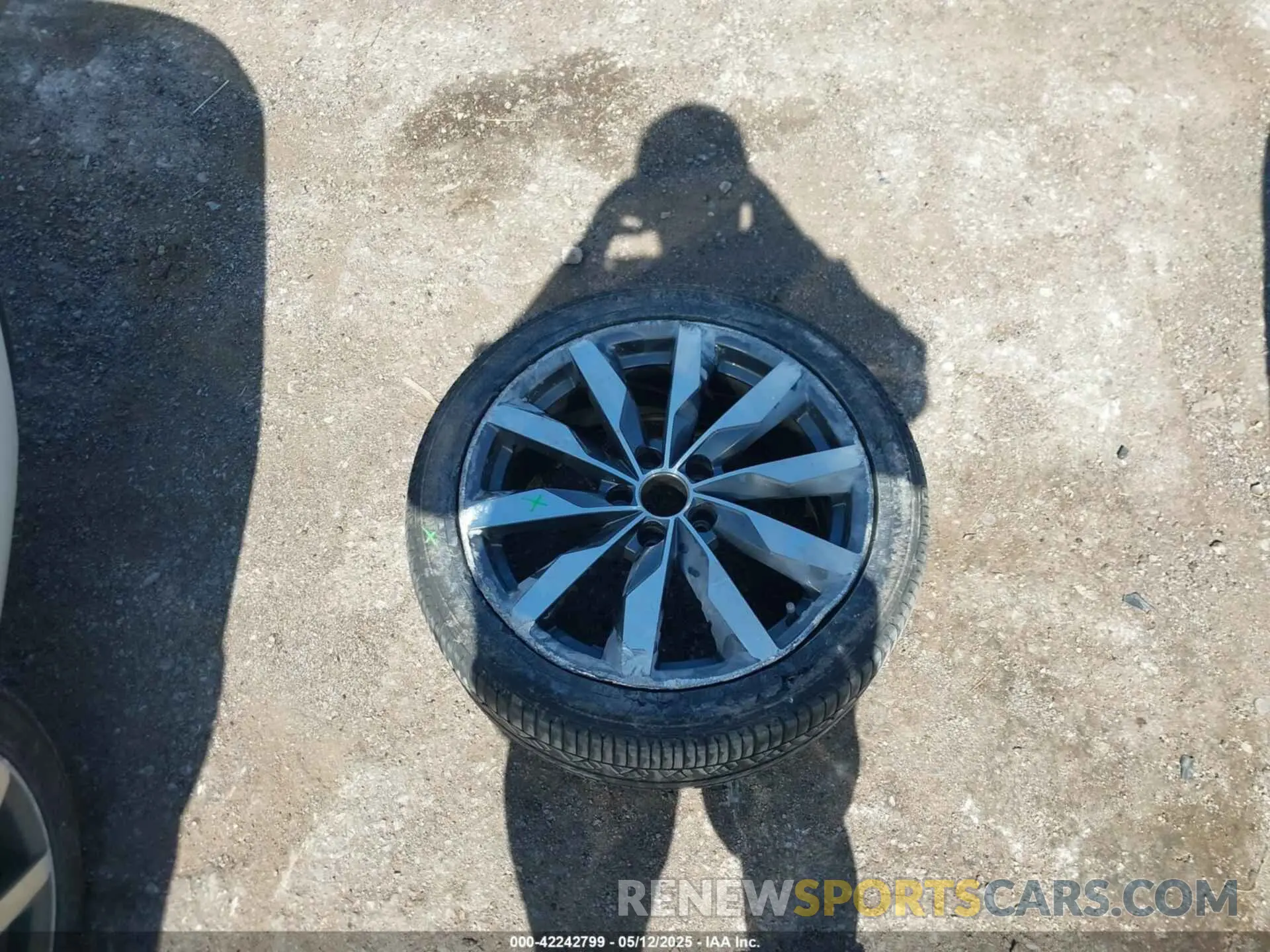 12 Фотография поврежденного автомобиля WAUHMAF48LN011274 AUDI A4 2020