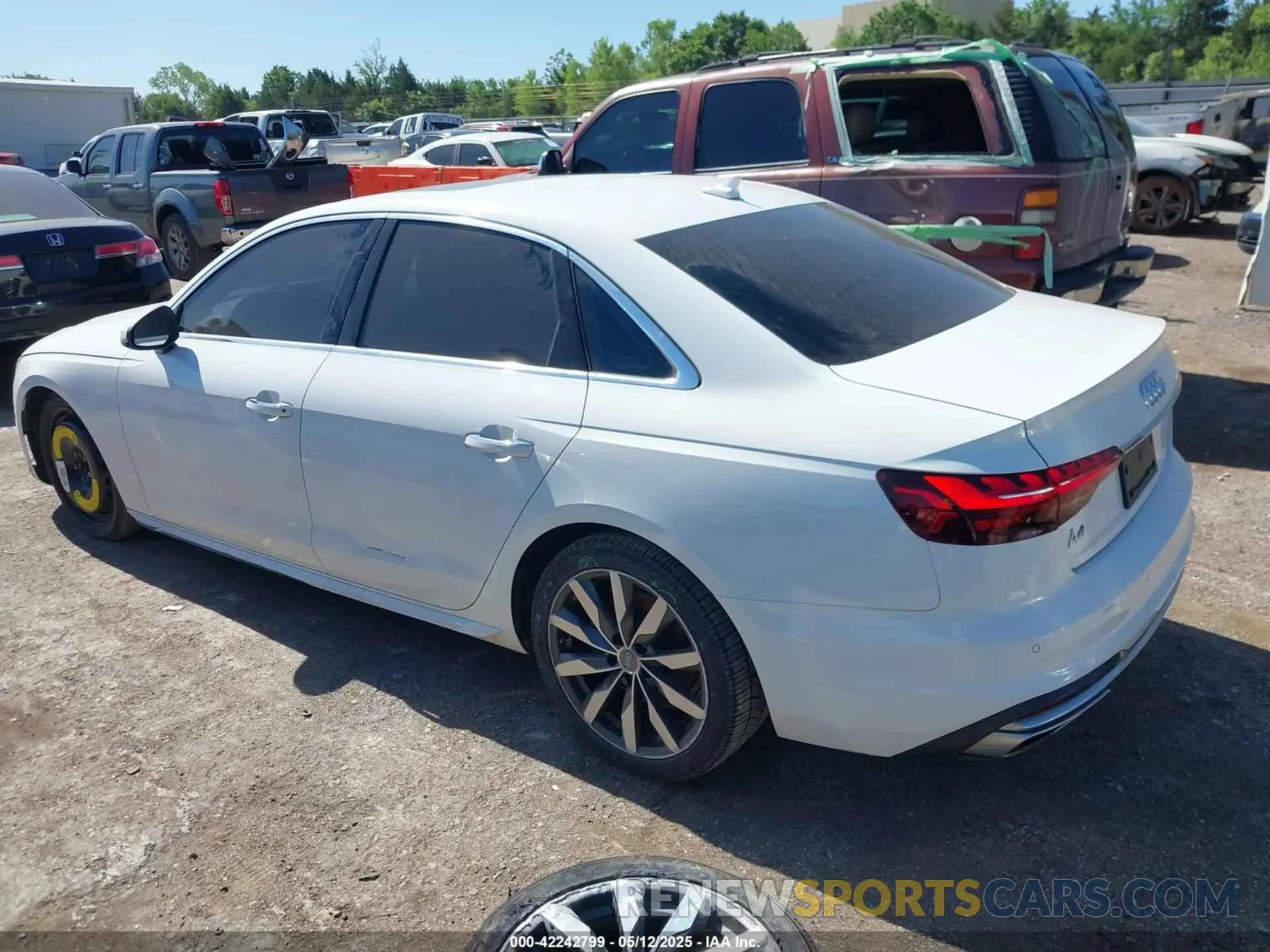 15 Фотография поврежденного автомобиля WAUHMAF48LN011274 AUDI A4 2020