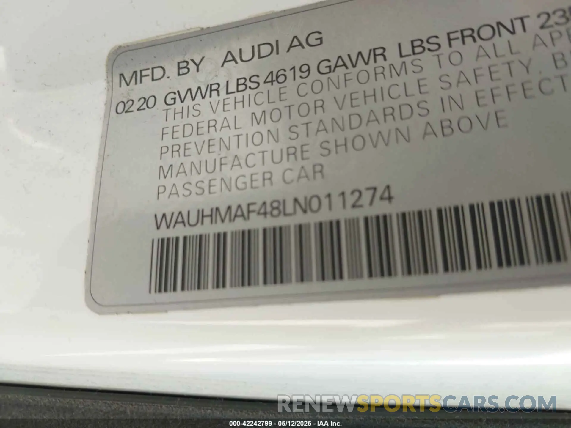 9 Фотография поврежденного автомобиля WAUHMAF48LN011274 AUDI A4 2020