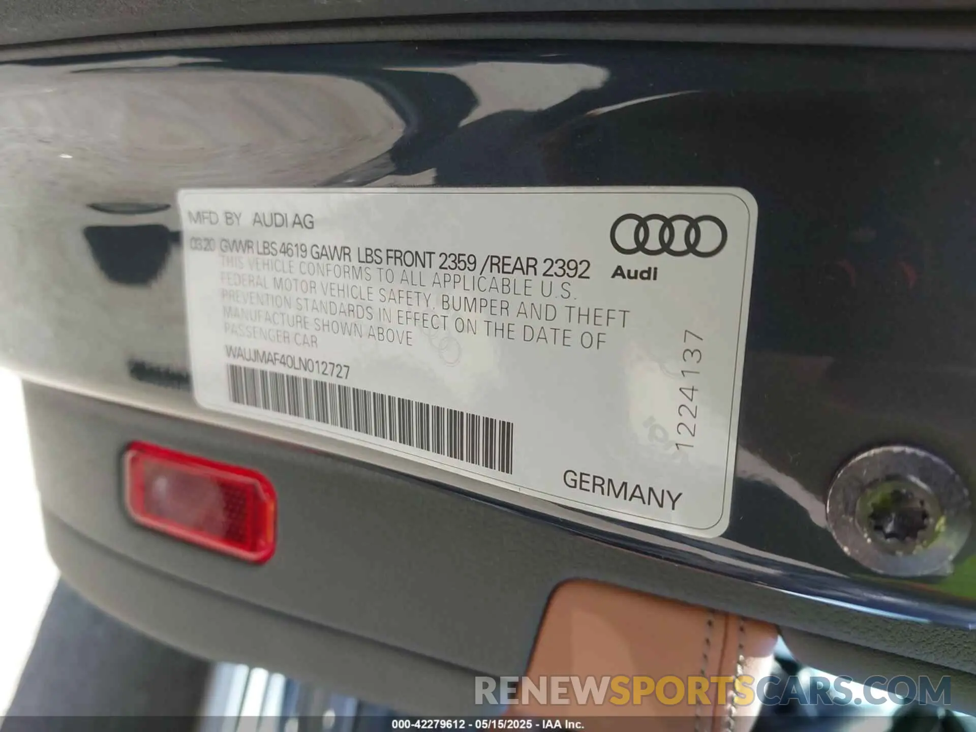 9 Photograph of a damaged car WAUJMAF40LN012727 AUDI A4 2020
