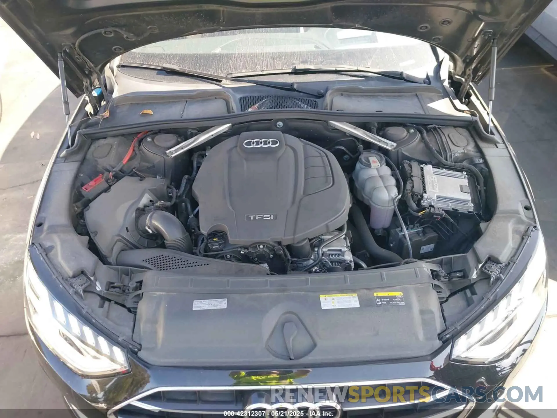10 Фотография поврежденного автомобиля WAUJMAF46LN008486 AUDI A4 2020
