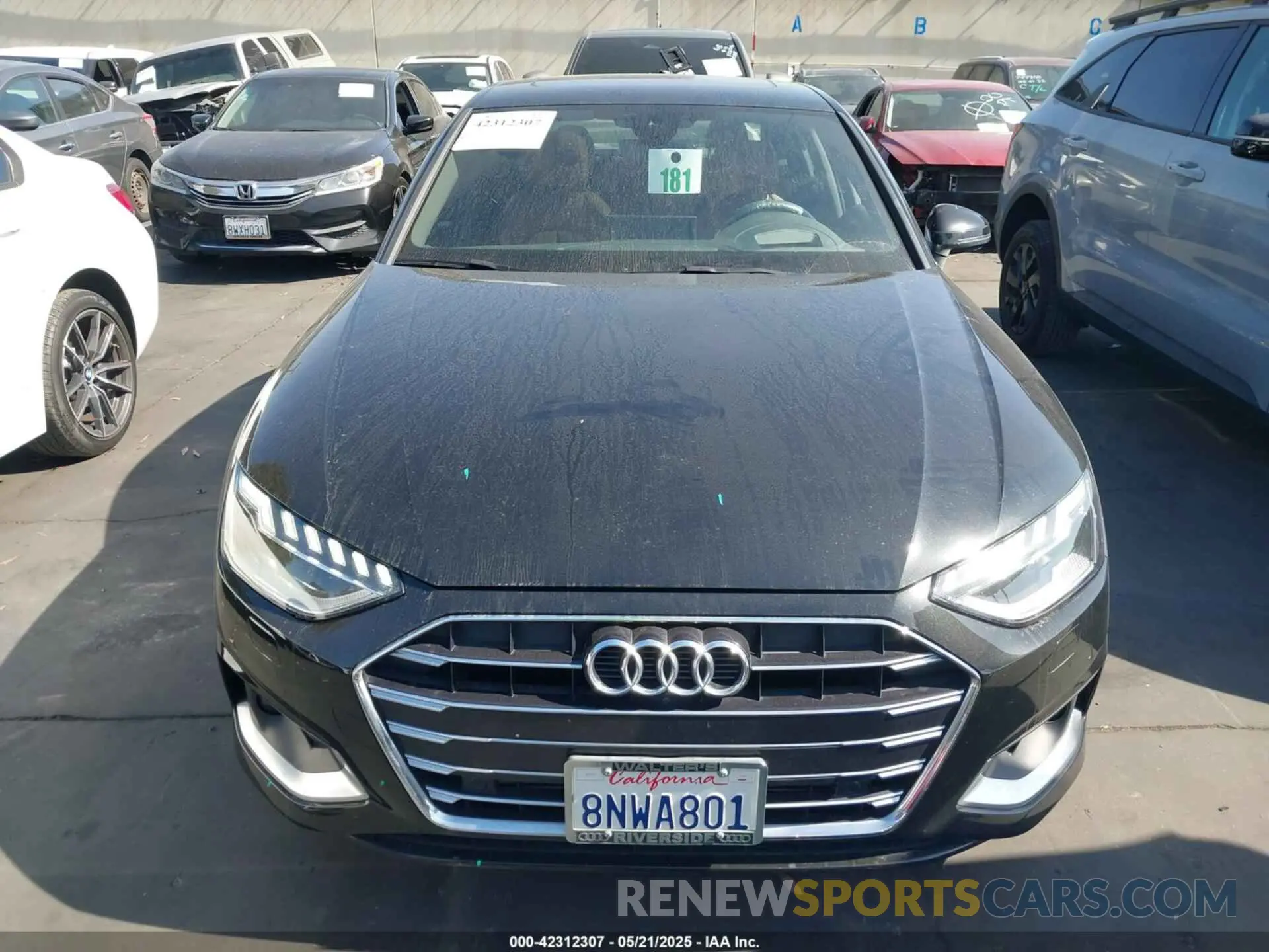 13 Фотография поврежденного автомобиля WAUJMAF46LN008486 AUDI A4 2020