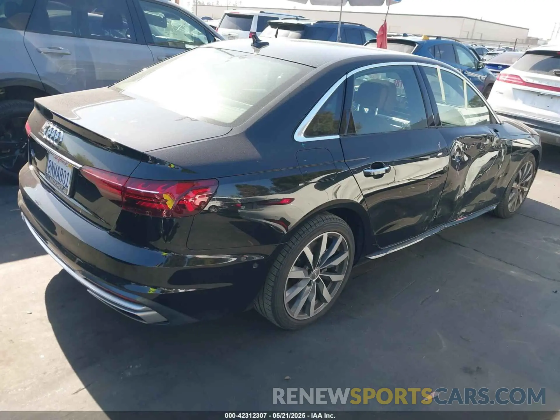 4 Фотография поврежденного автомобиля WAUJMAF46LN008486 AUDI A4 2020