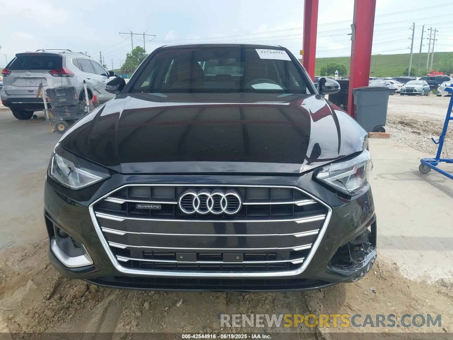 13 Фотография поврежденного автомобиля WAUABAF41MA051177 AUDI A4 2021