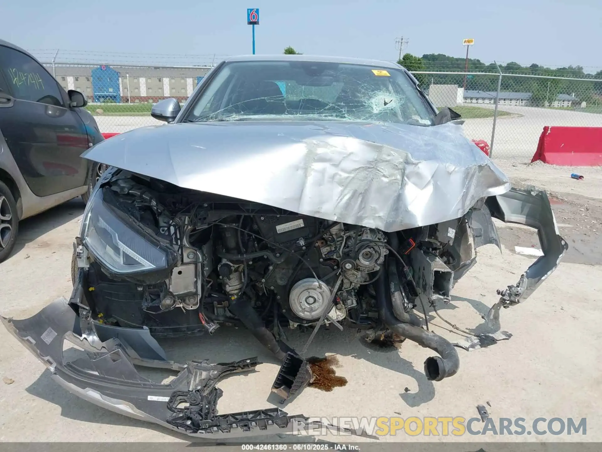 11 Фотография поврежденного автомобиля WAUABAF43MN009828 AUDI A4 2021