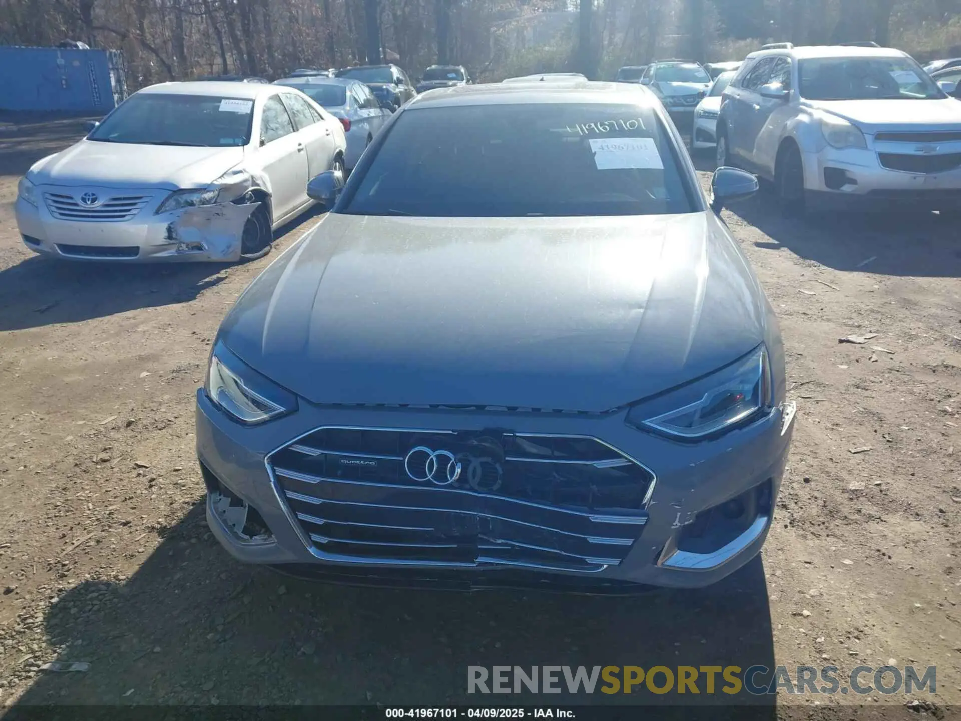 12 Фотография поврежденного автомобиля WAUABAF44MN012656 AUDI A4 2021