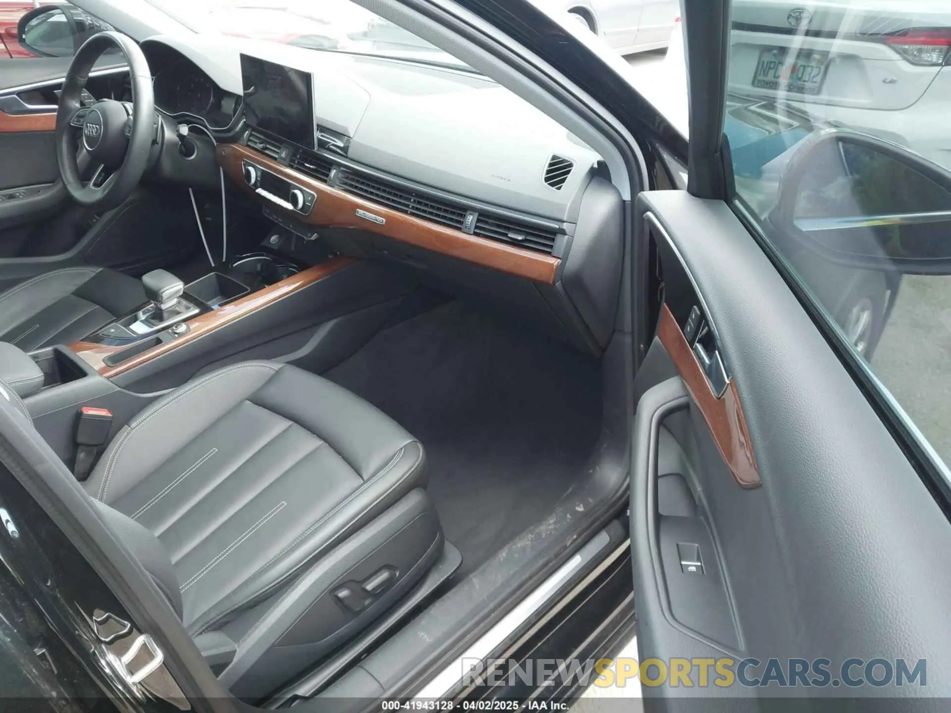 5 Фотография поврежденного автомобиля WAUABAF45MA059539 AUDI A4 2021
