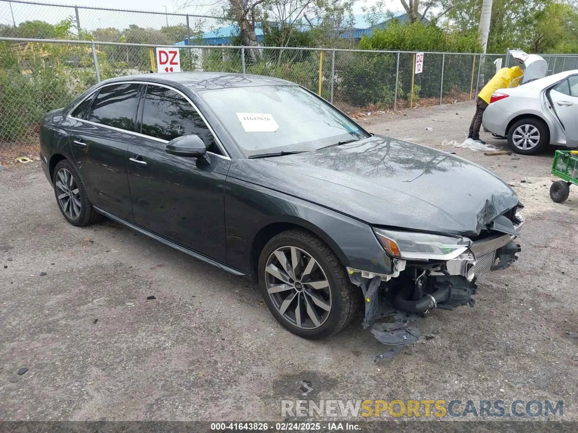1 Фотография поврежденного автомобиля WAUABAF45MA068709 AUDI A4 2021