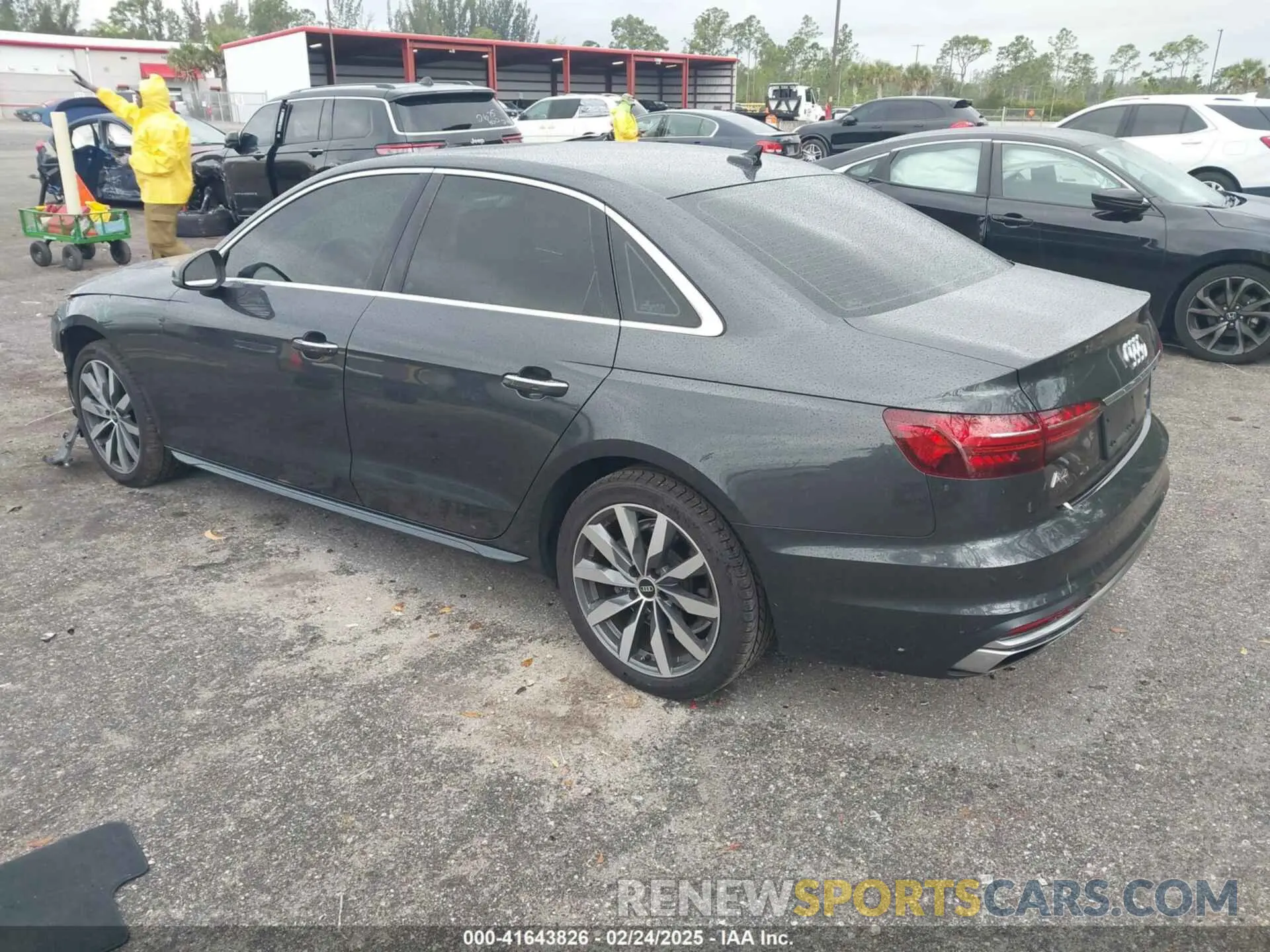 3 Фотография поврежденного автомобиля WAUABAF45MA068709 AUDI A4 2021