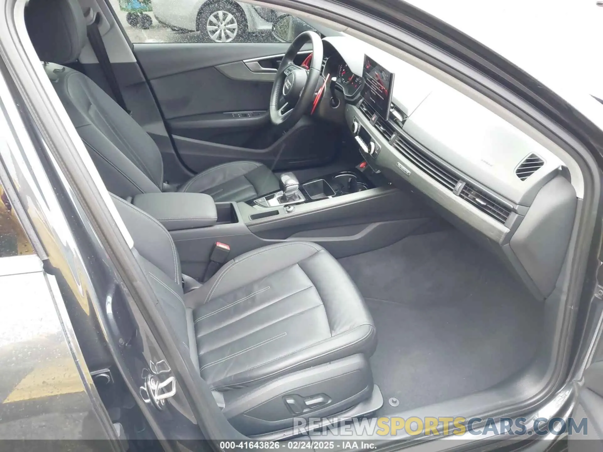 5 Фотография поврежденного автомобиля WAUABAF45MA068709 AUDI A4 2021
