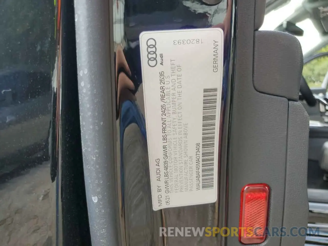 12 Фотография поврежденного автомобиля WAUABAF45MA073408 AUDI A4 2021