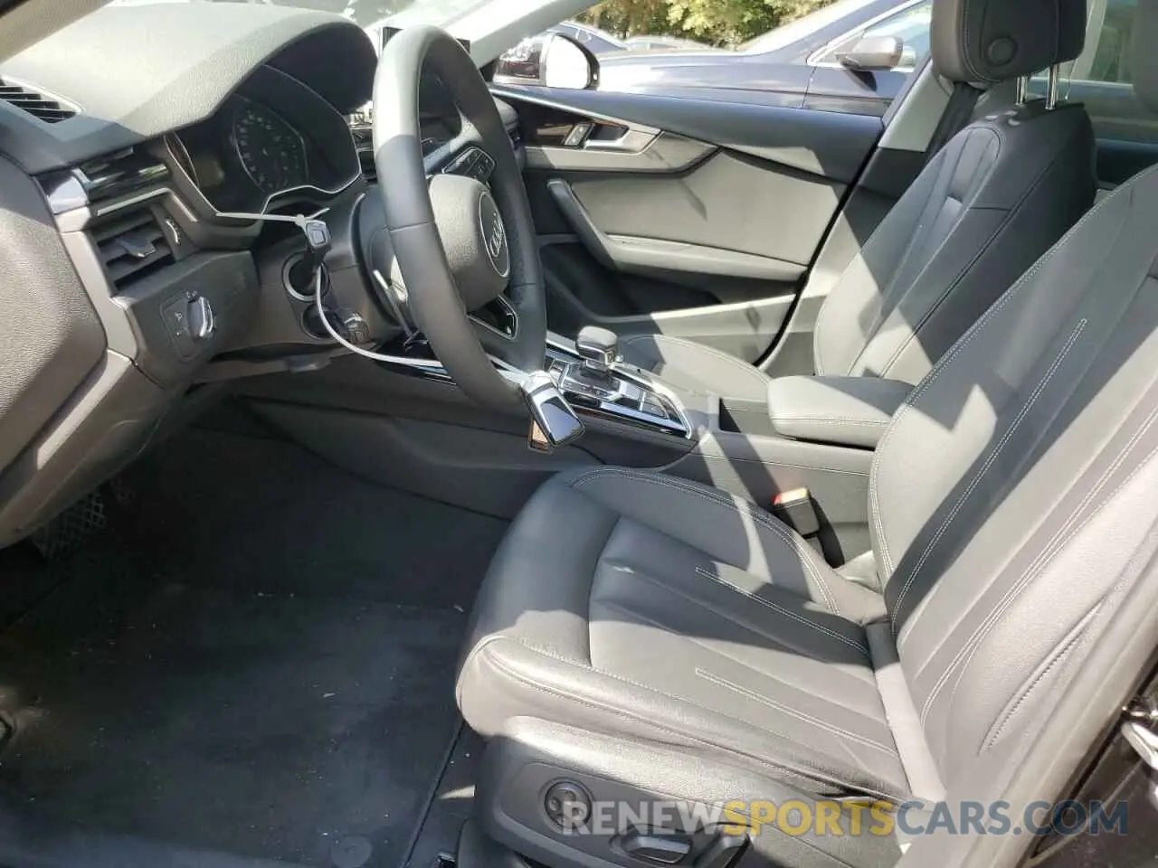 7 Фотография поврежденного автомобиля WAUABAF45MA073408 AUDI A4 2021