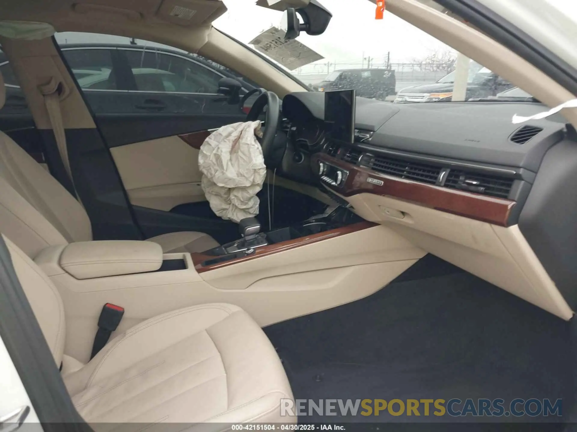 5 Photograph of a damaged car WAUABAF46MA051529 AUDI A4 2021