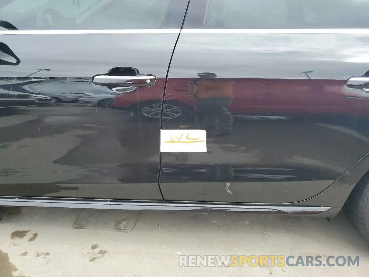12 Фотография поврежденного автомобиля WAUABAF47MN002932 AUDI A4 2021