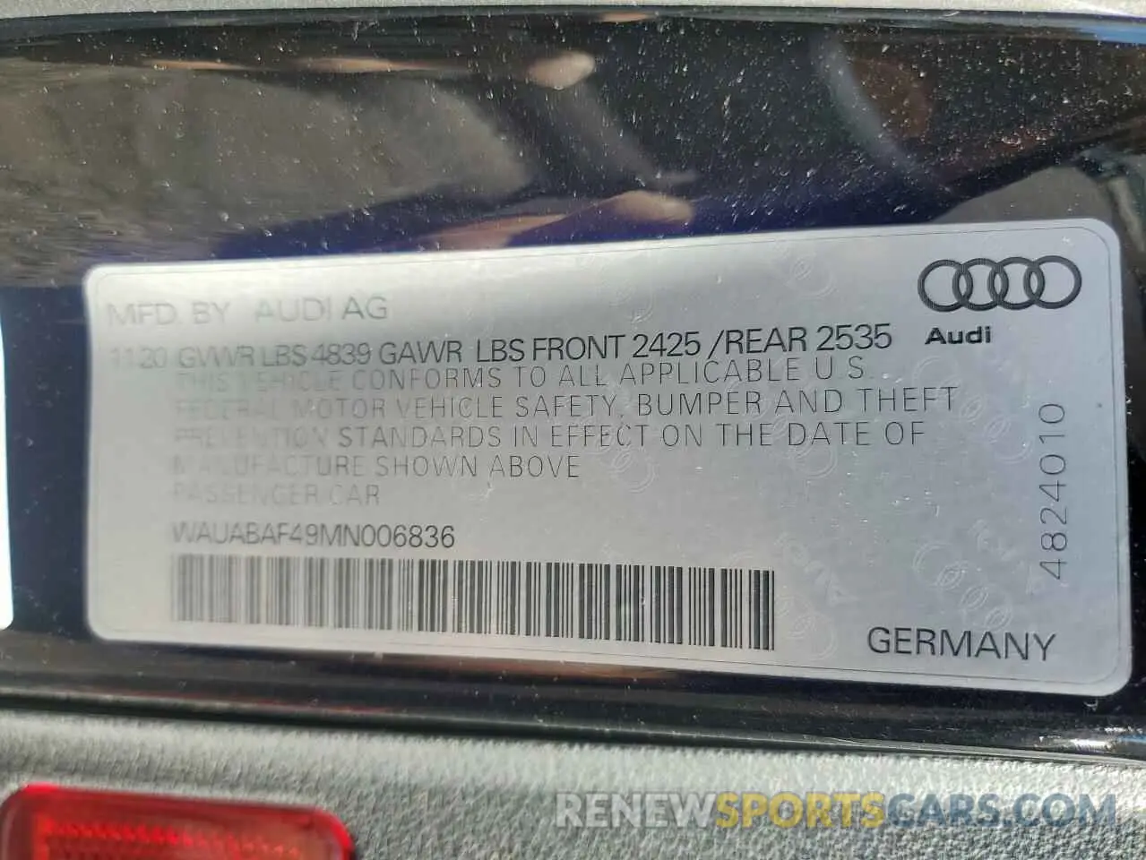 12 Фотография поврежденного автомобиля WAUABAF49MN006836 AUDI A4 2021