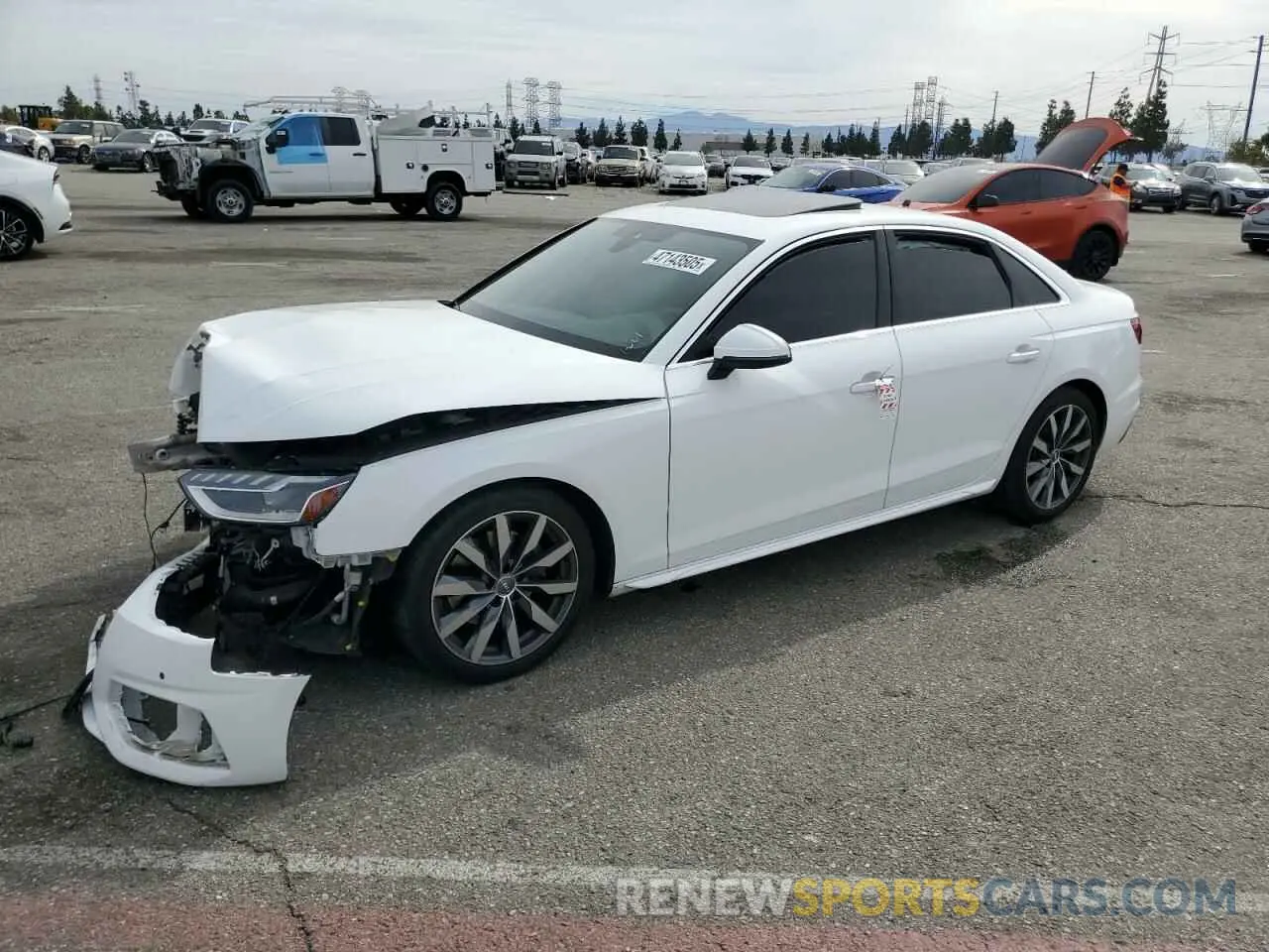1 Фотография поврежденного автомобиля WAUBBAF41MA003716 AUDI A4 2021