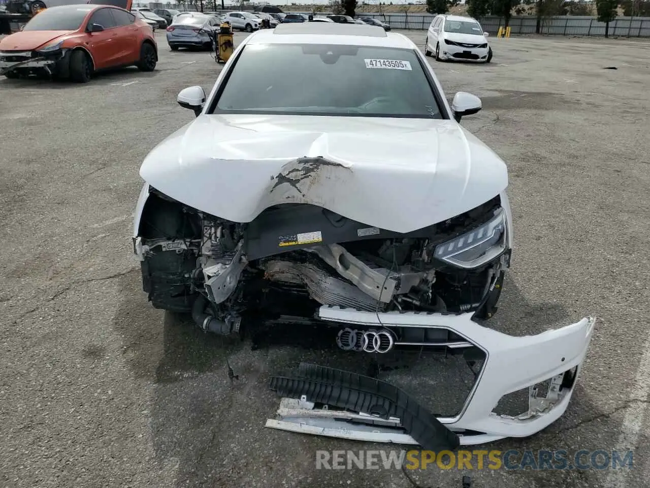 5 Фотография поврежденного автомобиля WAUBBAF41MA003716 AUDI A4 2021