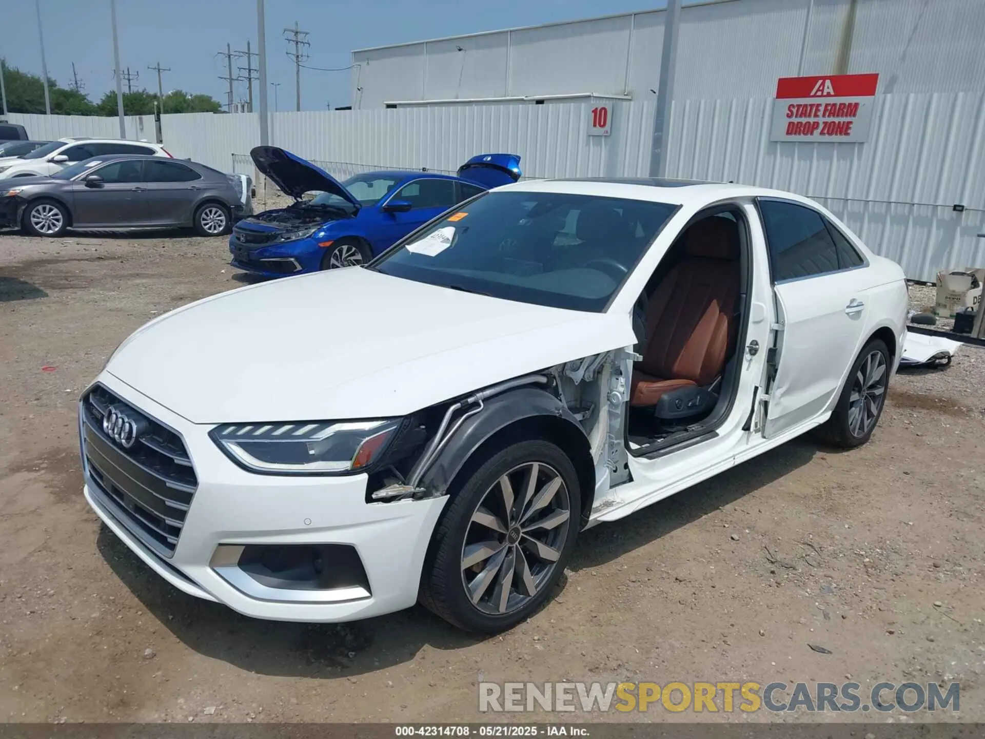 2 Фотография поврежденного автомобиля WAUBBAF46MA085653 AUDI A4 2021