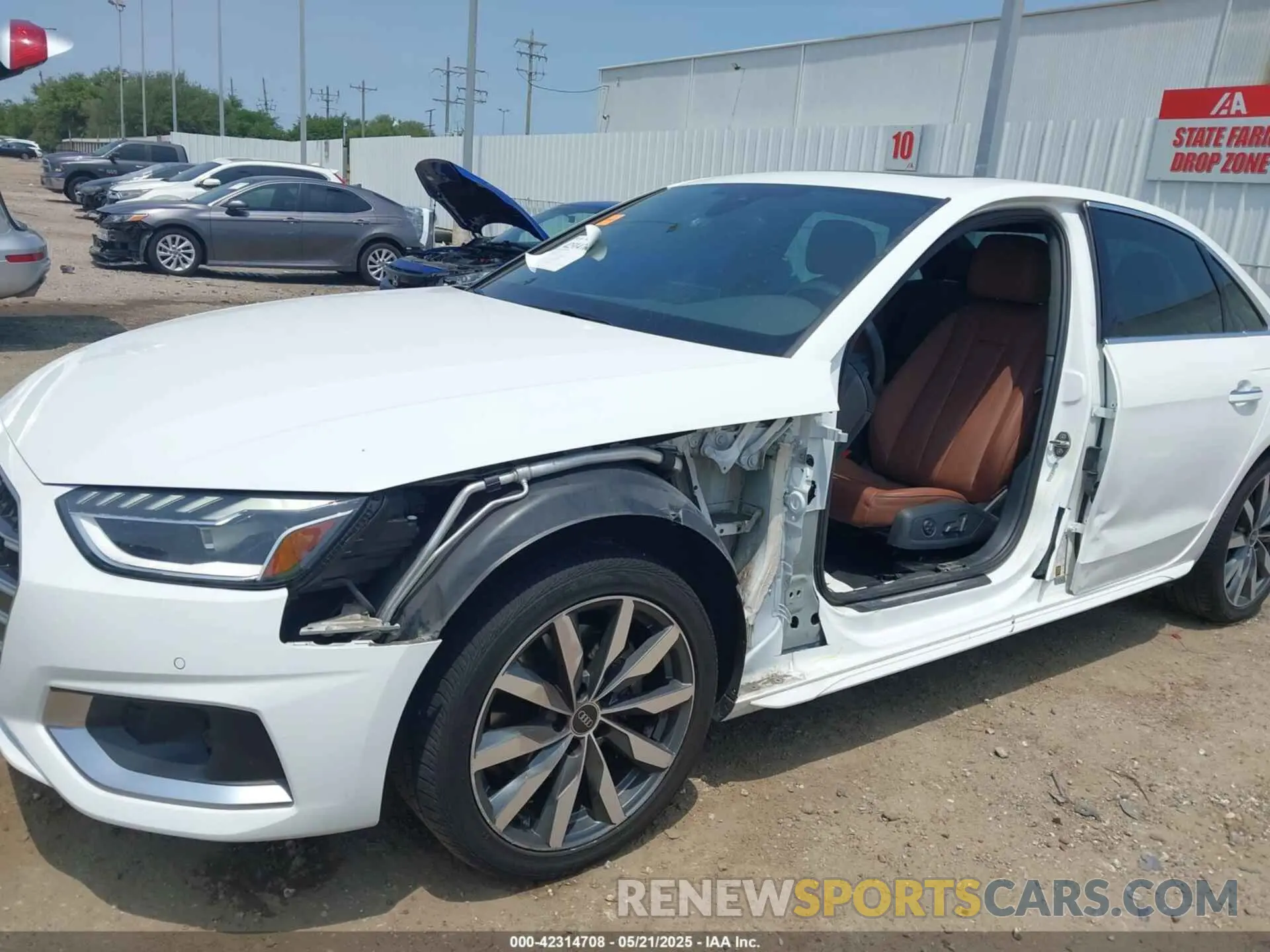 6 Фотография поврежденного автомобиля WAUBBAF46MA085653 AUDI A4 2021
