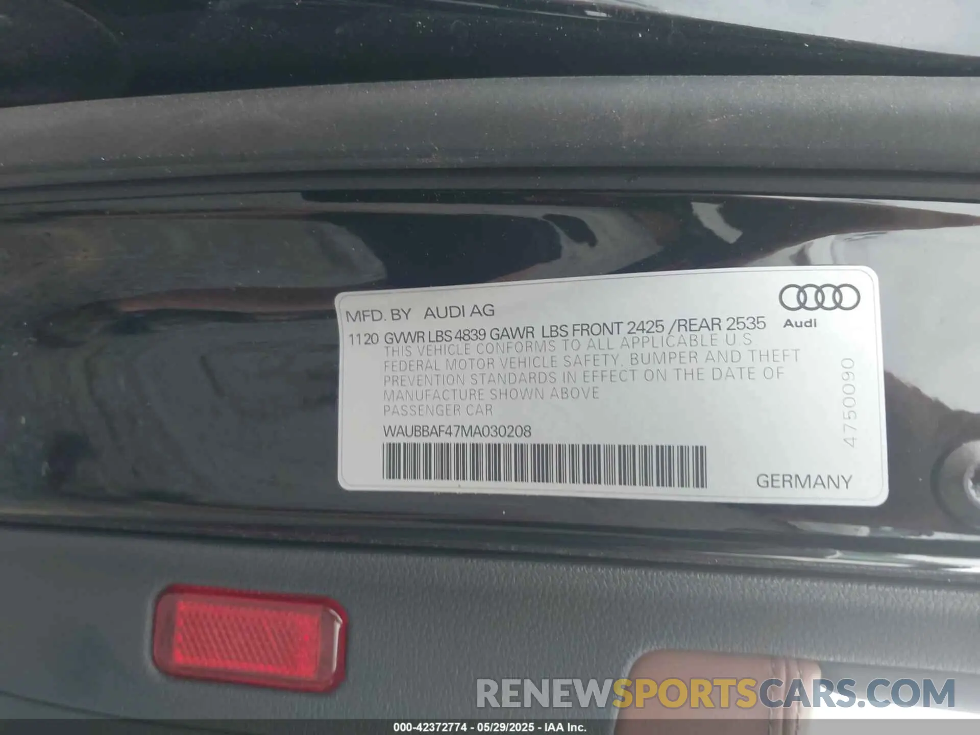 9 Photograph of a damaged car WAUBBAF47MA030208 AUDI A4 2021