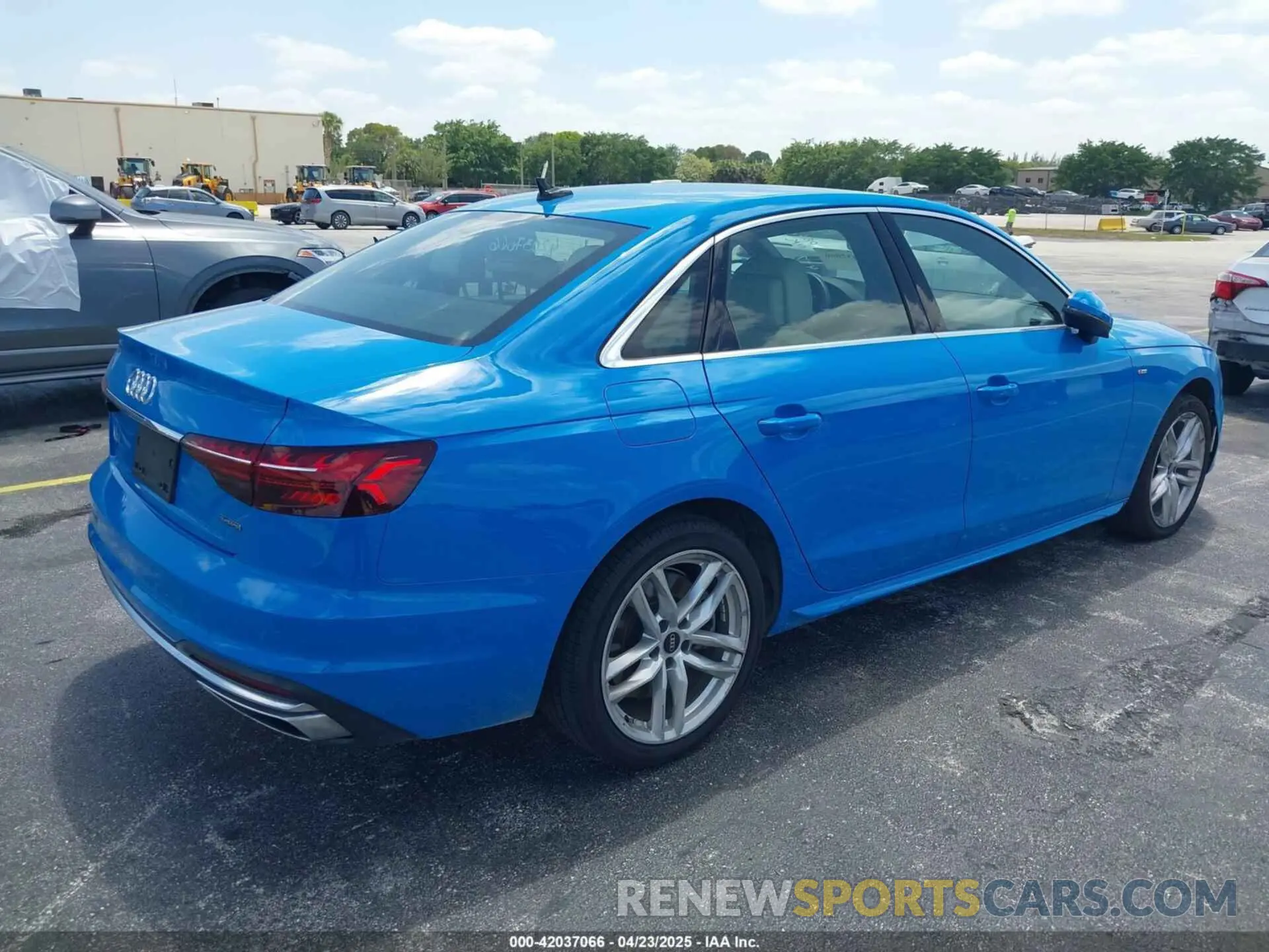 4 Фотография поврежденного автомобиля WAUDAAF40MA086180 AUDI A4 2021