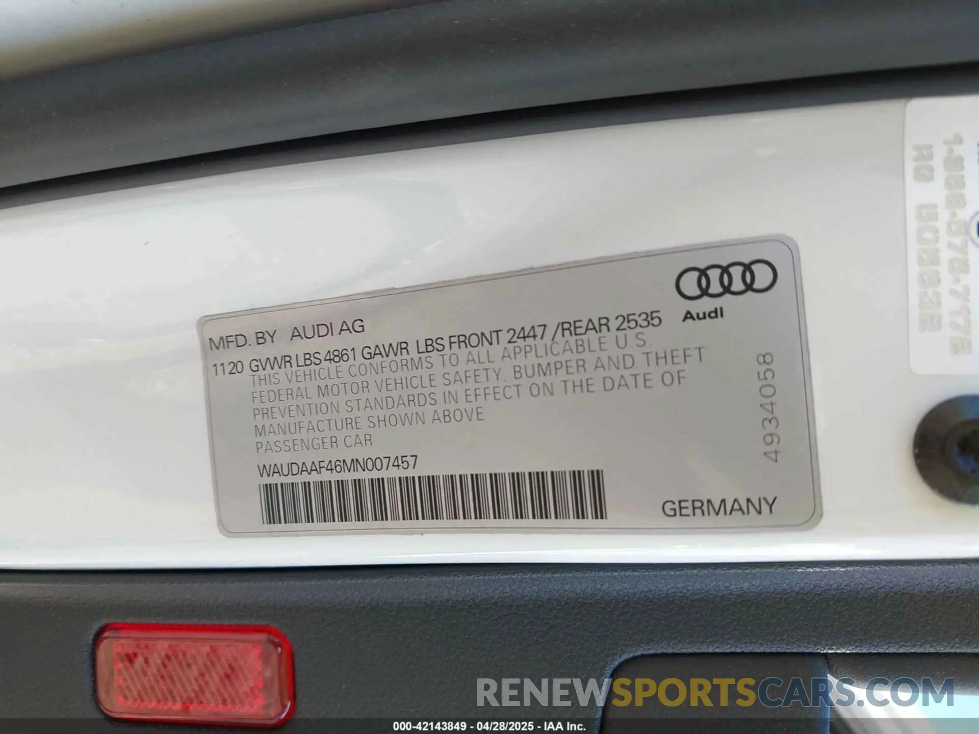 9 Photograph of a damaged car WAUDAAF46MN007457 AUDI A4 2021